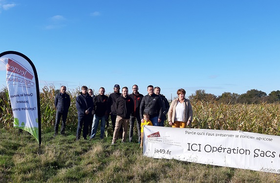 Opération Sacs de blé : JA49 interpelle sur la gestion du foncier