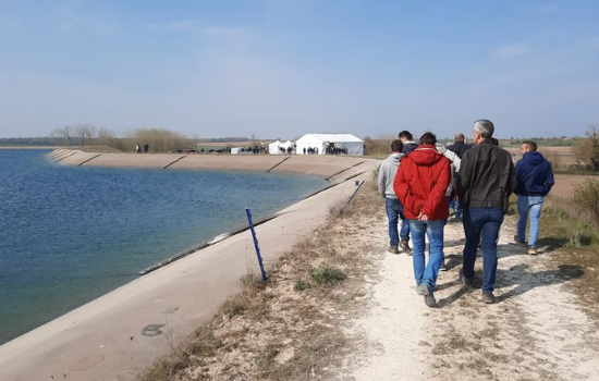 Retenues d'eau : remplissage critiqué par Bassines non merci dans les Deux-Sèvres 