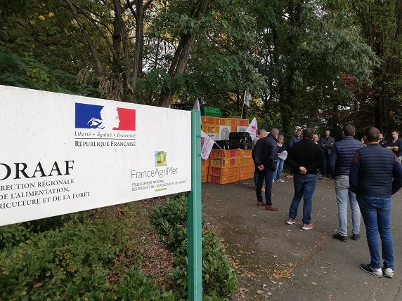 Influenza aviaire : FDSEA et JA mobilisés devant les locaux de FranceAgriMer